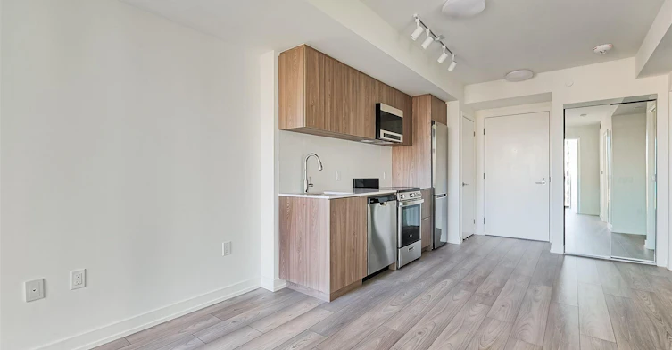 223 Redpath Avenue, Toronto, ON, M4P 0E8 - 8