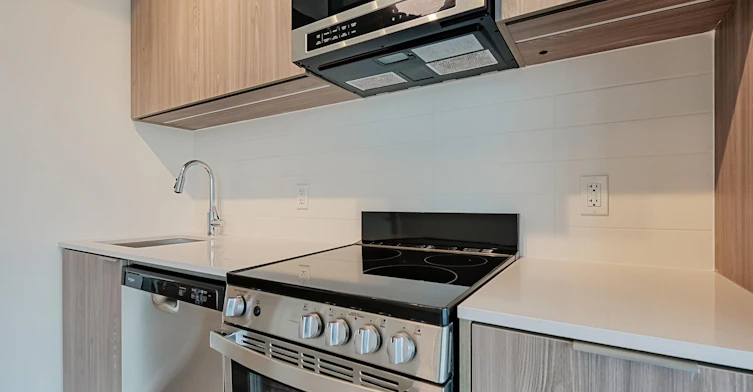 223 Redpath Avenue, Toronto, ON, M4P 0E8 - 9