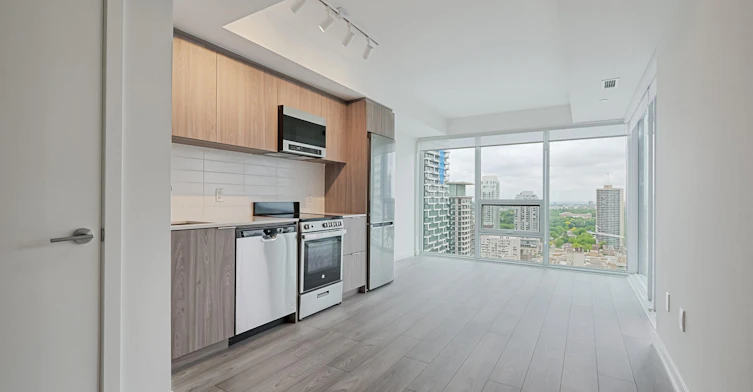 223 Redpath Avenue, Toronto, ON, M4P 0E8 - 4