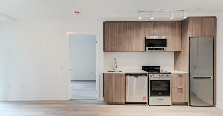 223 Redpath Avenue, Toronto, ON, M4P 0E8 - 6