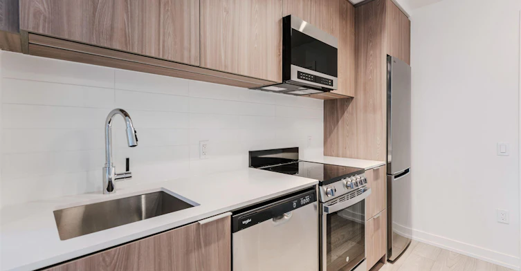 223 Redpath Avenue, Toronto, ON, M4P 0E8 - 7