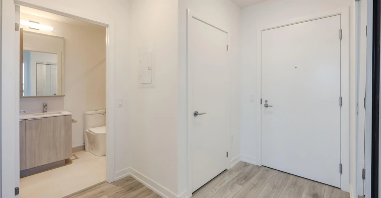 223 Redpath Avenue, Toronto, ON, M4P 0E8 - 4