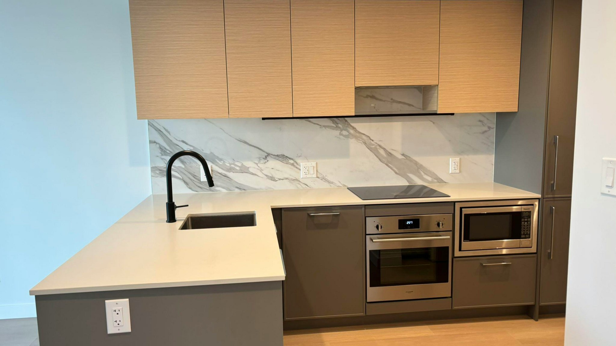 13725 George Junction, Surrey, BC, V3T 0V7 - 8