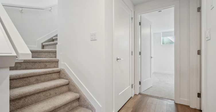 7130 93 Street Northwest, Edmonton, AB, T6E 3C1 - 4