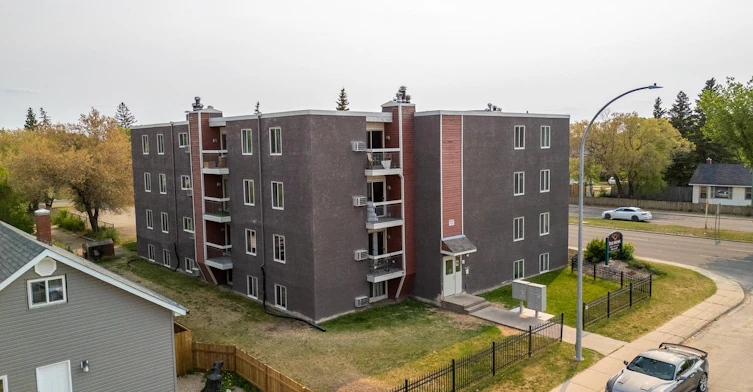 2300 2 Avenue West, Prince Albert, SK, S6V 5C7 - 12