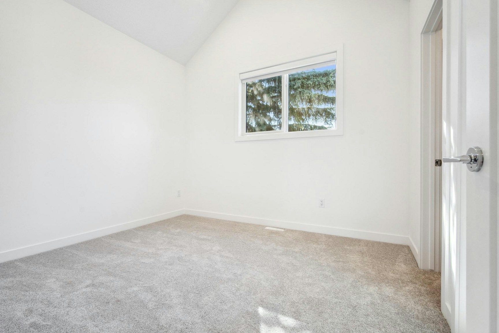 7132 93 Street Northwest, Edmonton, AB, T6E 3B9 - 13