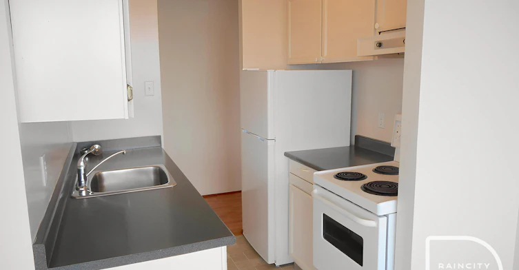 2409-1150 Jervis Street, Vancouver, BC, V6E 2C8 - 9