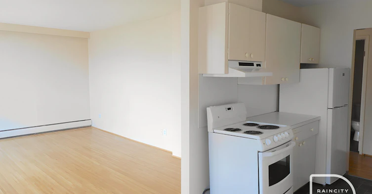 109-1550 Duchess Avenue, West Vancouver, BC, V7V 1P5 - 5