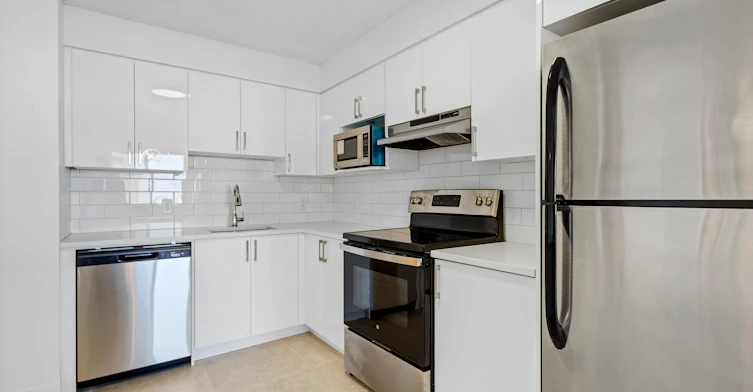 403-2555 Modugno Rue, Montréal, QC, H4R 2L5 - 2