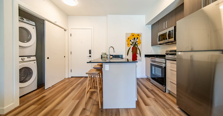 101-1400 27 Street Southwest, Calgary, AB, T3C 3Z2 - 85
