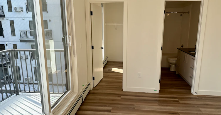 101-1400 27 Street Southwest, Calgary, AB, T3C 3Z2 - 93