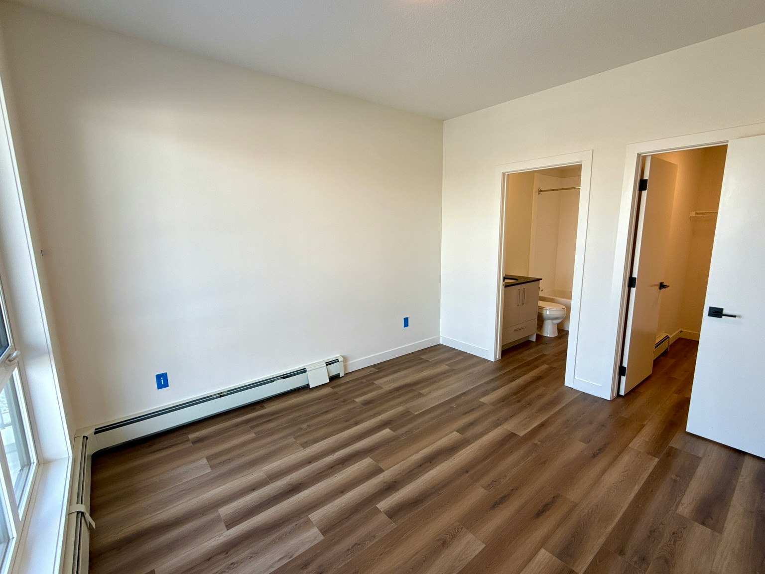 101-1400 27 Street Southwest, Calgary, AB, T3C 3Z2 - 99