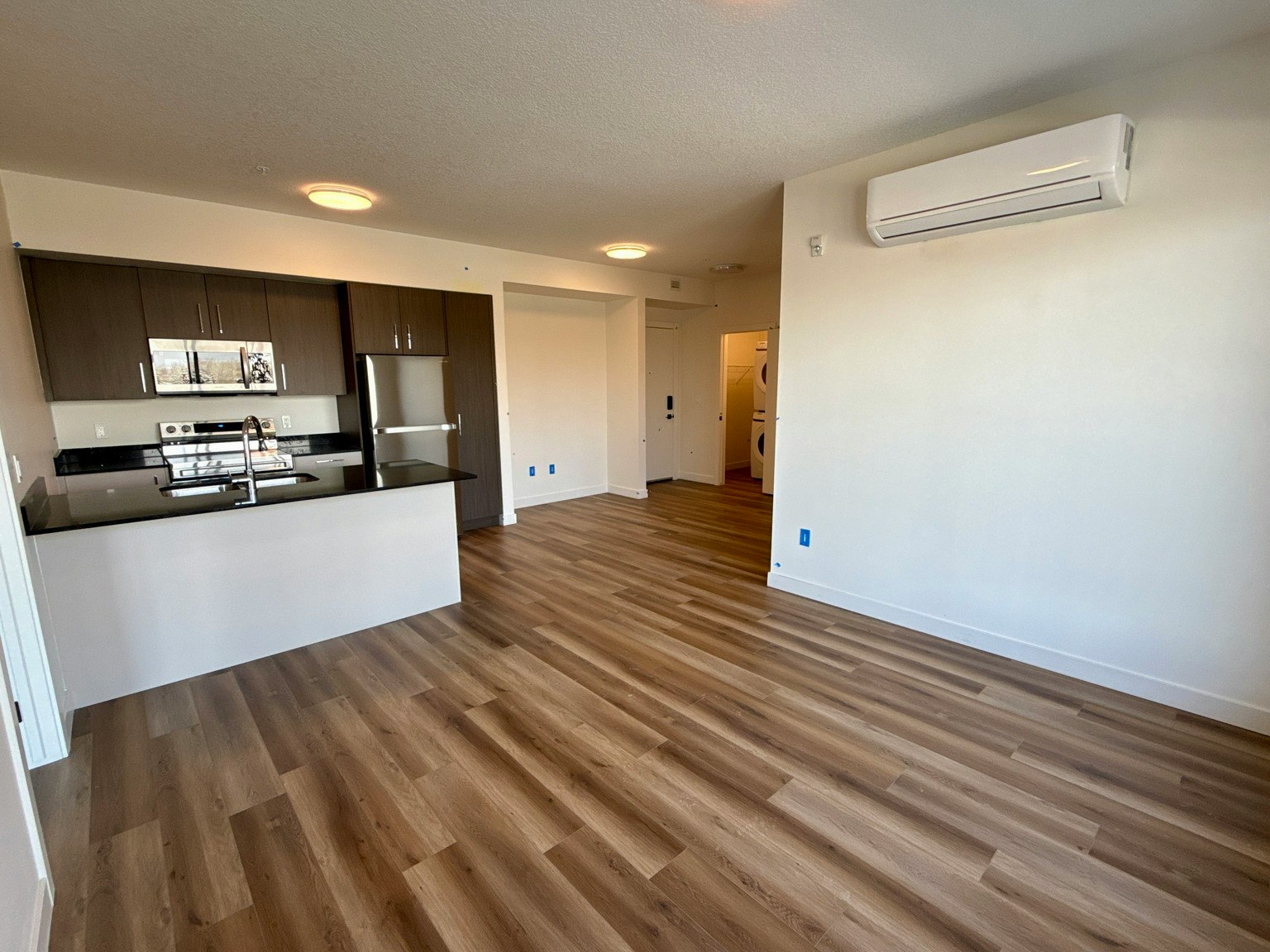 101-1400 27 Street Southwest, Calgary, AB, T3C 3Z2 - 100