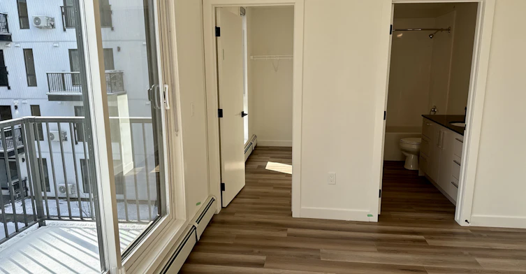1400 27 Street Southwest, Calgary, AB, T3C 3Z2 - 98
