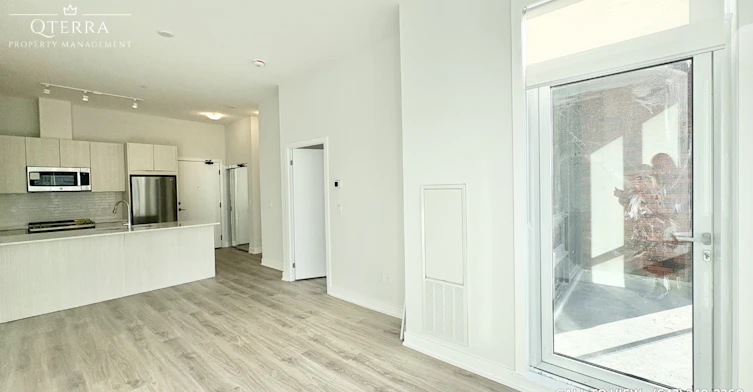 421-430 Square One Drive, Mississauga, ON, L5B 3Y1 - 3