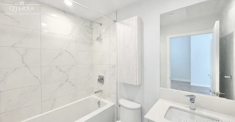421-430 Square One Drive, Mississauga, ON, L5B 3Y1 - 7