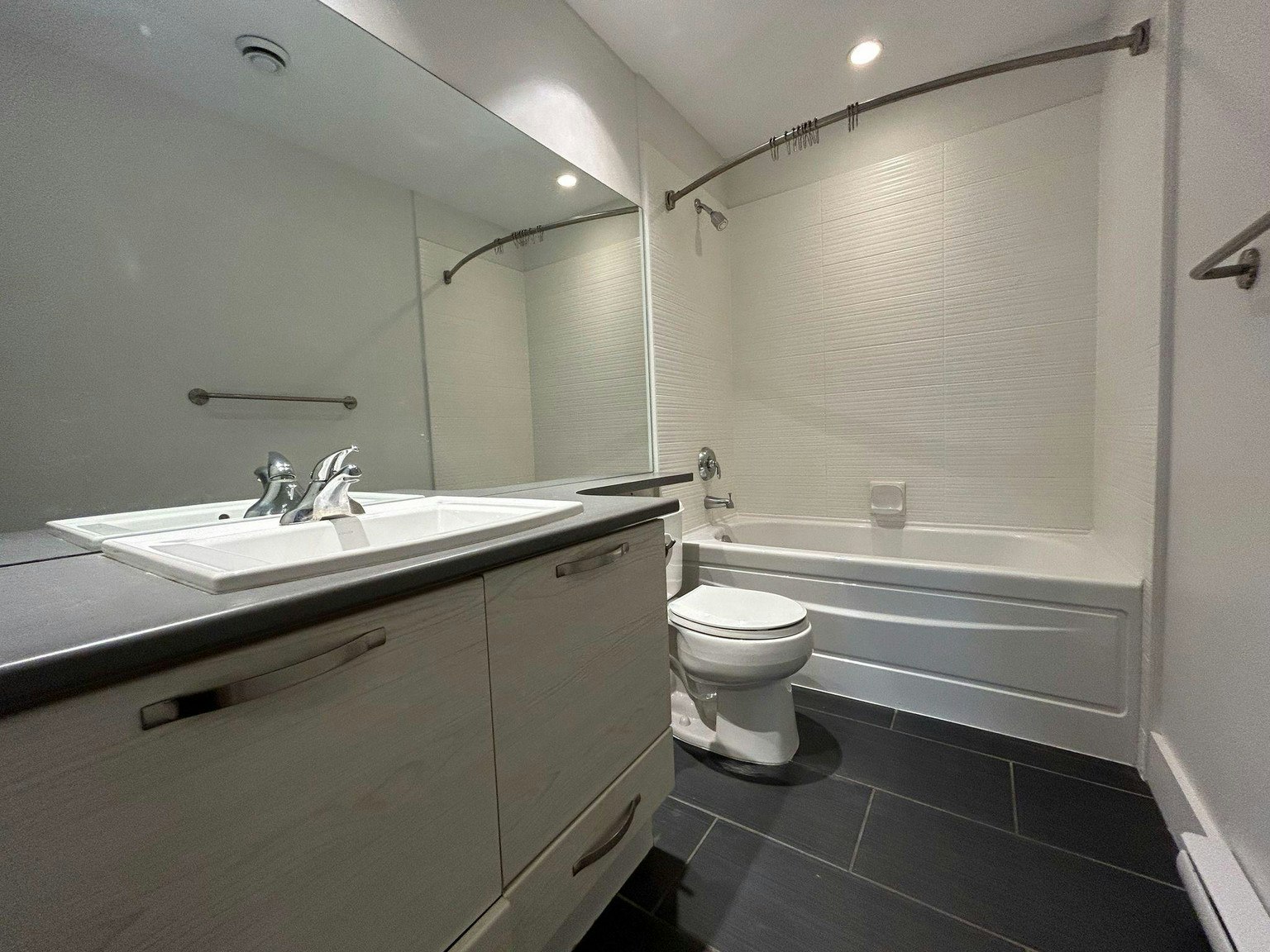 317-7488 Byrnepark Walk, Burnaby, BC, V3N 5C6 - 11