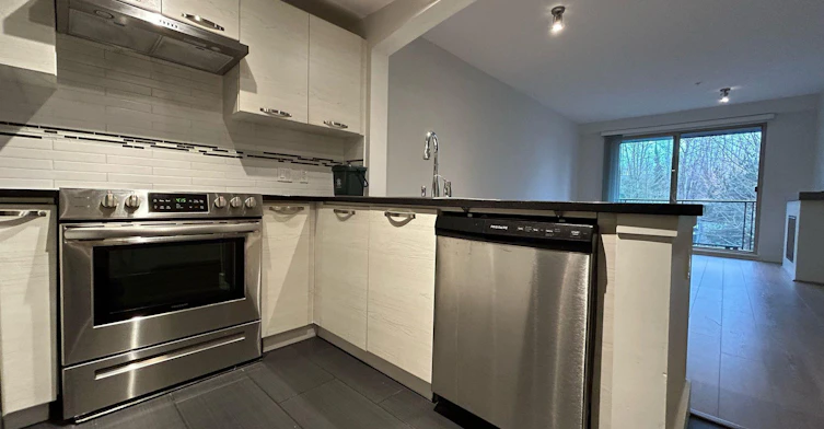 317-7488 Byrnepark Walk, Burnaby, BC, V3N 5C6 - 4