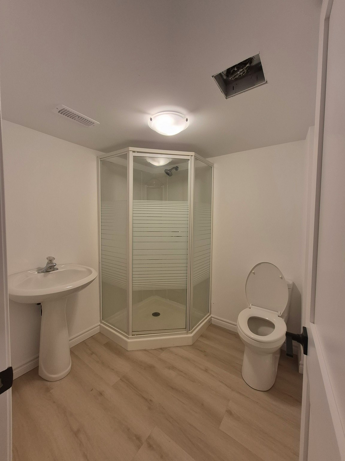 2-10 Alexander Avenue, Barrie, ON, L4M 2B4 - 8