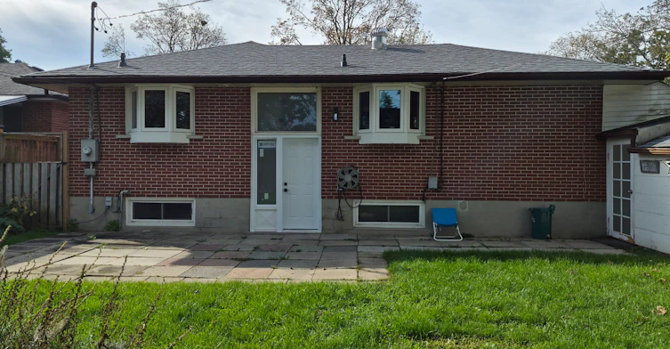 2-10 Alexander Avenue, Barrie, ON, L4M 2B4 - 2