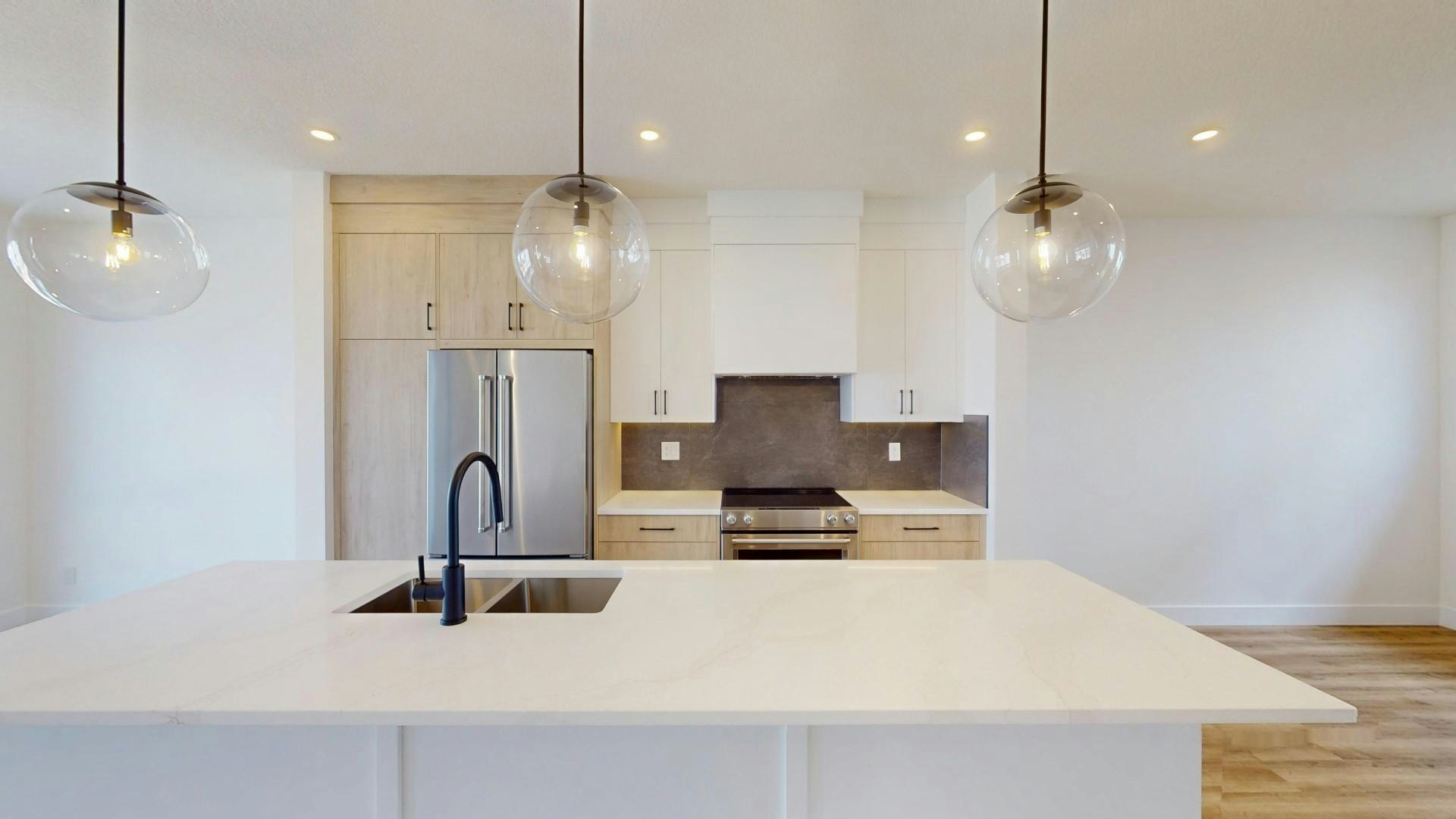 3555 21 Avenue Southwest, Calgary, AB, T3E 2X8 - 3