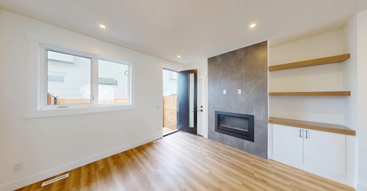 3555 21 Avenue Southwest, Calgary, AB, T3E 2X8 - 4