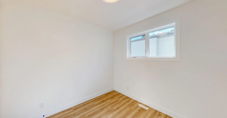 3555 21 Avenue Southwest, Calgary, AB, T3E 2X8 - 9