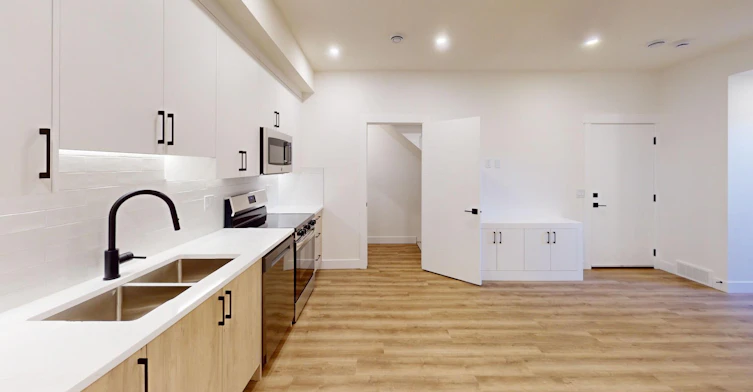 21 Avenue Southwest, Calgary, AB, T3E 2X8 - 6
