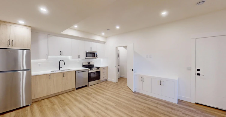 21 Avenue Southwest, Calgary, AB, T3E 2X8 - 7