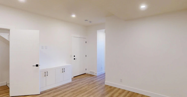 21 Avenue Southwest, Calgary, AB, T3E 2X8 - 11