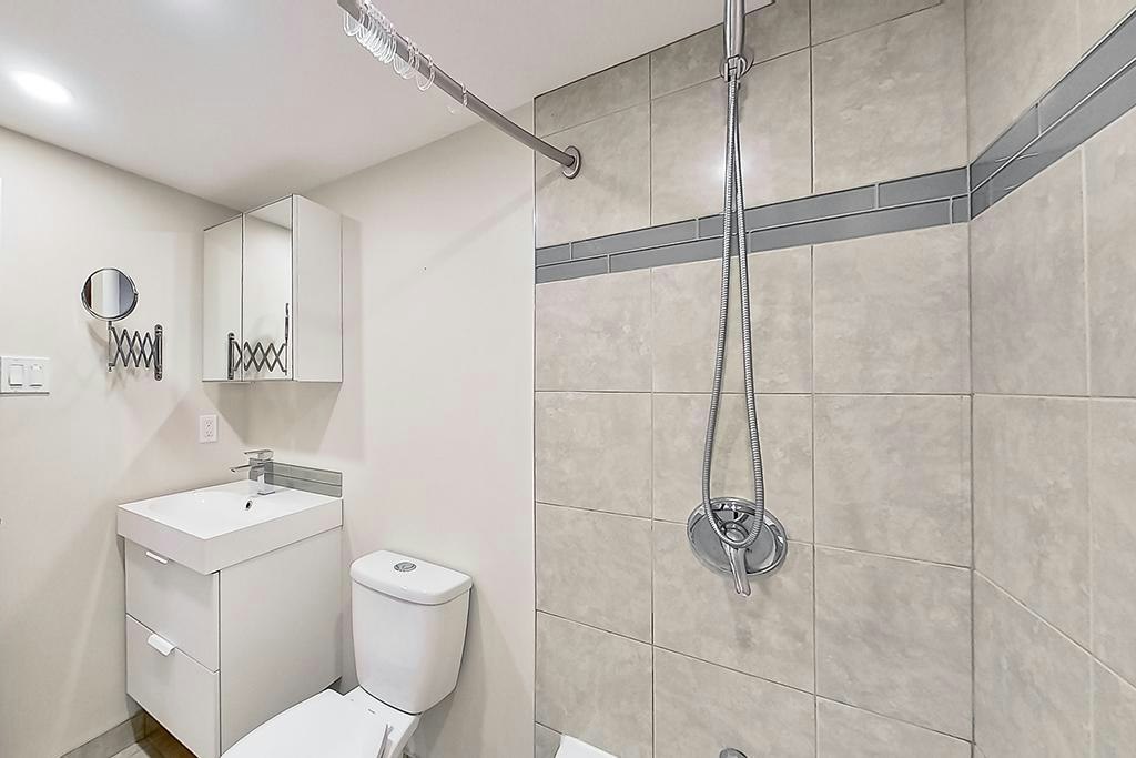 B-1301 Woodside Drive, Ottawa, ON, K2C 2H1 - 5