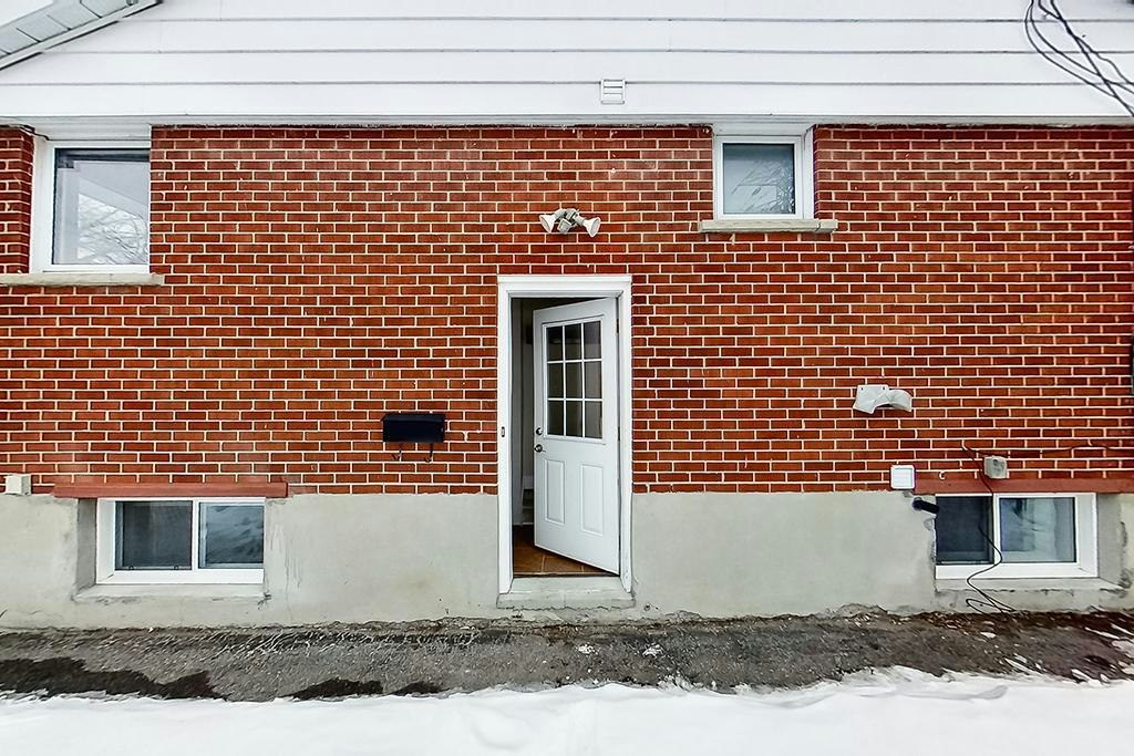 B-1301 Woodside Drive, Ottawa, ON, K2C 2H1 - 4