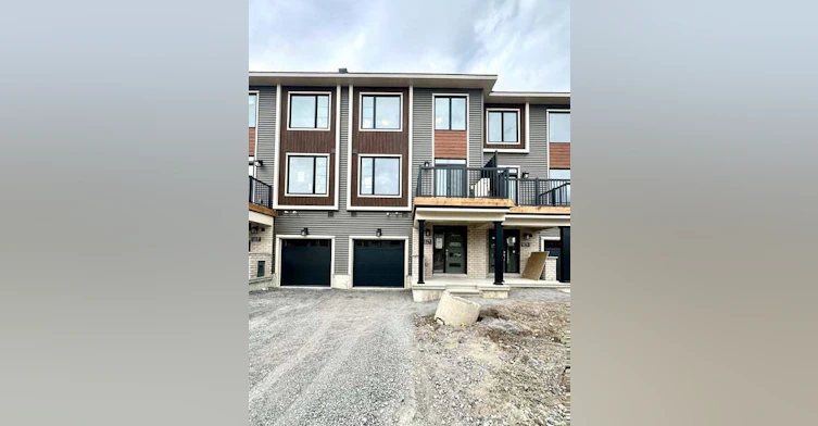 617 Esteem Way, Ottawa, ON, K4A 0Y4