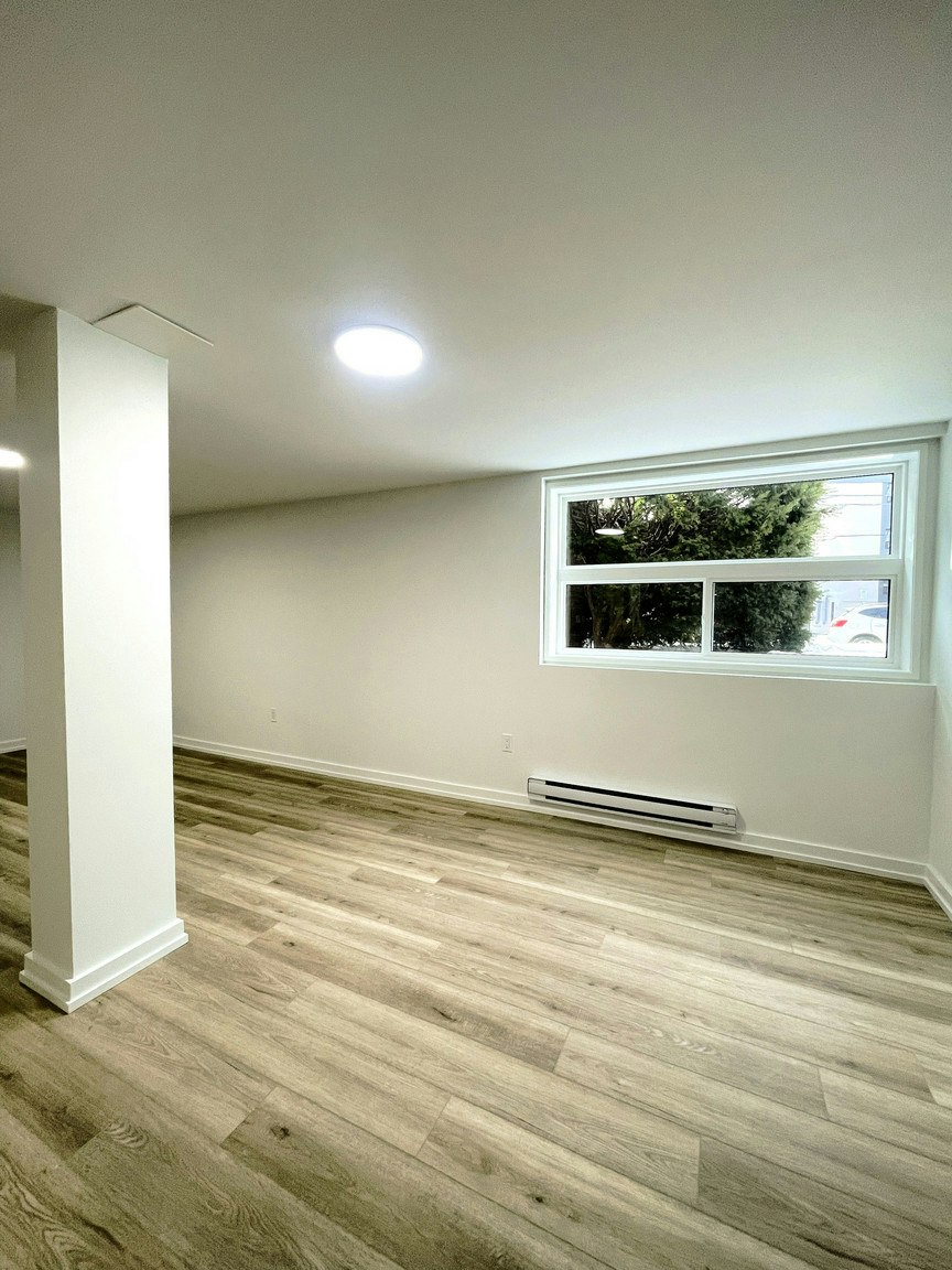 10 Hill Heights Road, Toronto, ON, M8Y 1Z1 - 11