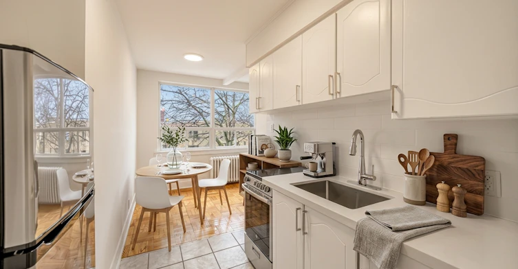 10 Hill Heights Road, Toronto, ON, M8Y 1Z1 - 4