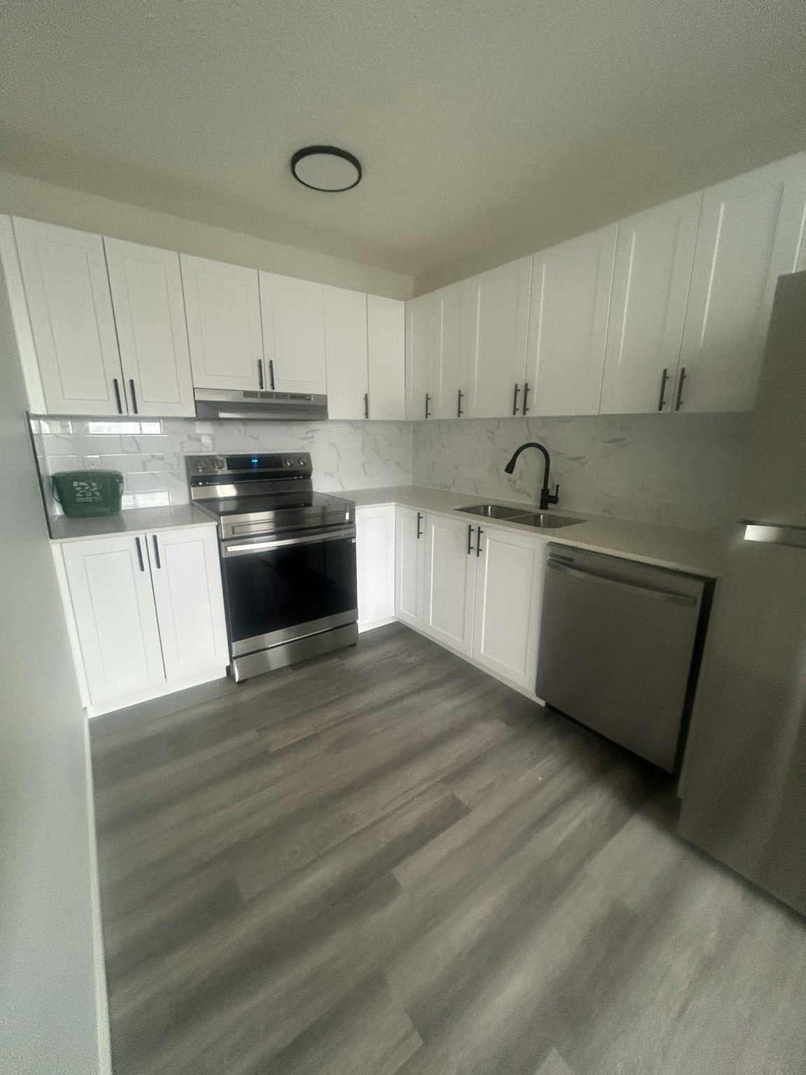 11919 101 Street Northwest, Edmonton, AB, T5G 2B8 - 2