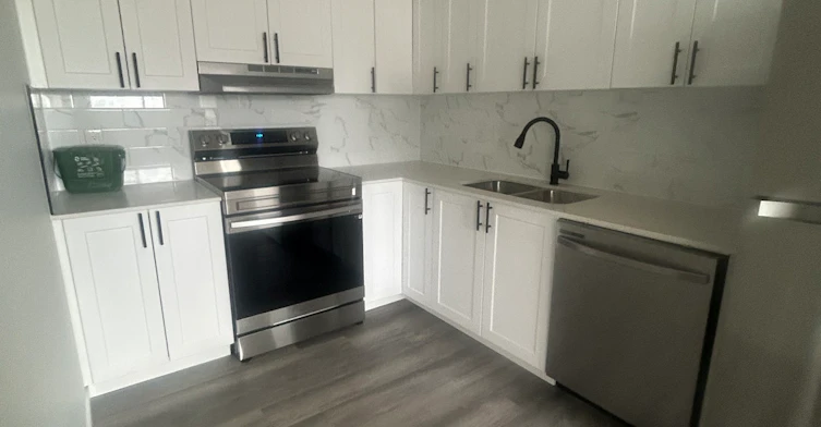 11919 101 Street Northwest, Edmonton, AB, T5G 2B8 - 2