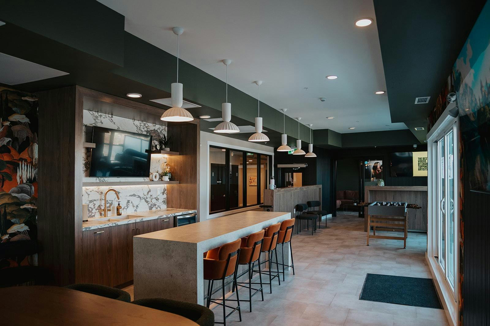 206-8450 106a Avenue Northwest, Edmonton, AB, T5H 1M7 - 17