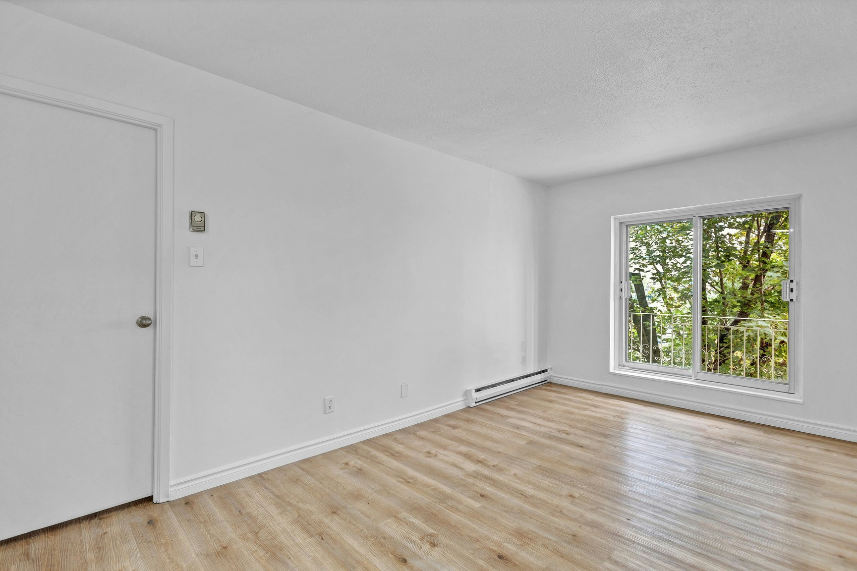 14-7085 Viau Boulevard, Montréal, QC, H1S 2N8 - 10