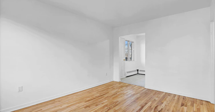 7085 Viau Boulevard, Montréal, QC, H1S 2N8 - 4