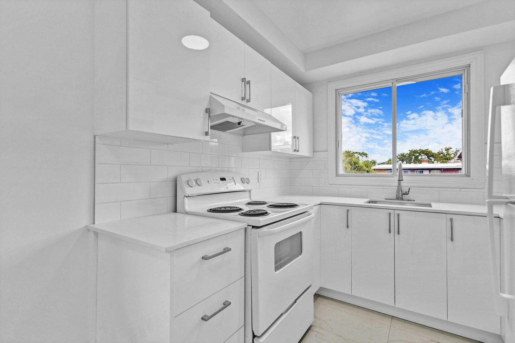 308-7085 Viau Boulevard, Montréal, QC, H1S 2N8 - 5