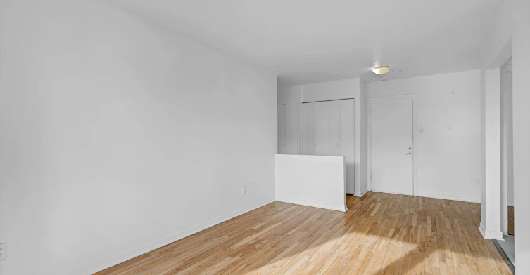 7085 Viau Boulevard, Montréal, QC, H1S 2N8 - 8