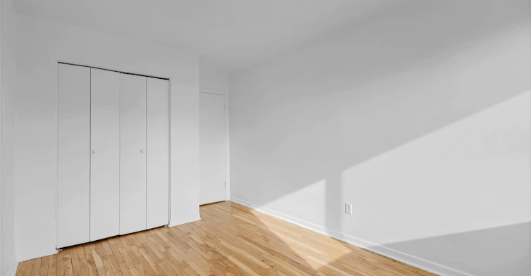 7085 Viau Boulevard, Montréal, QC, H1S 2N8