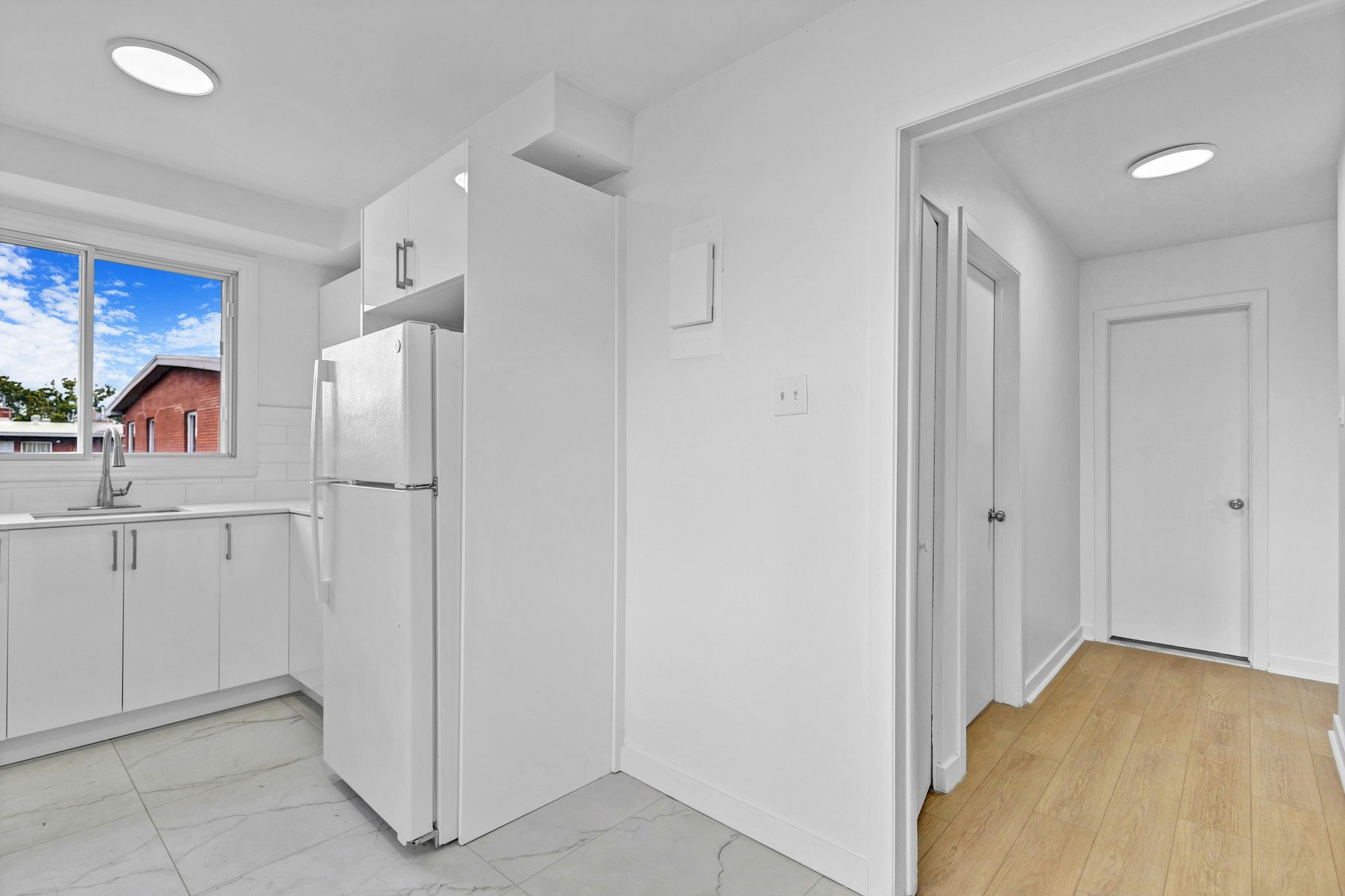 308-7085 Viau Boulevard, Montréal, QC, H1S 2N8 - 3