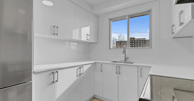 7085 Viau Boulevard, Montréal, QC, H1S 2N8 - 7