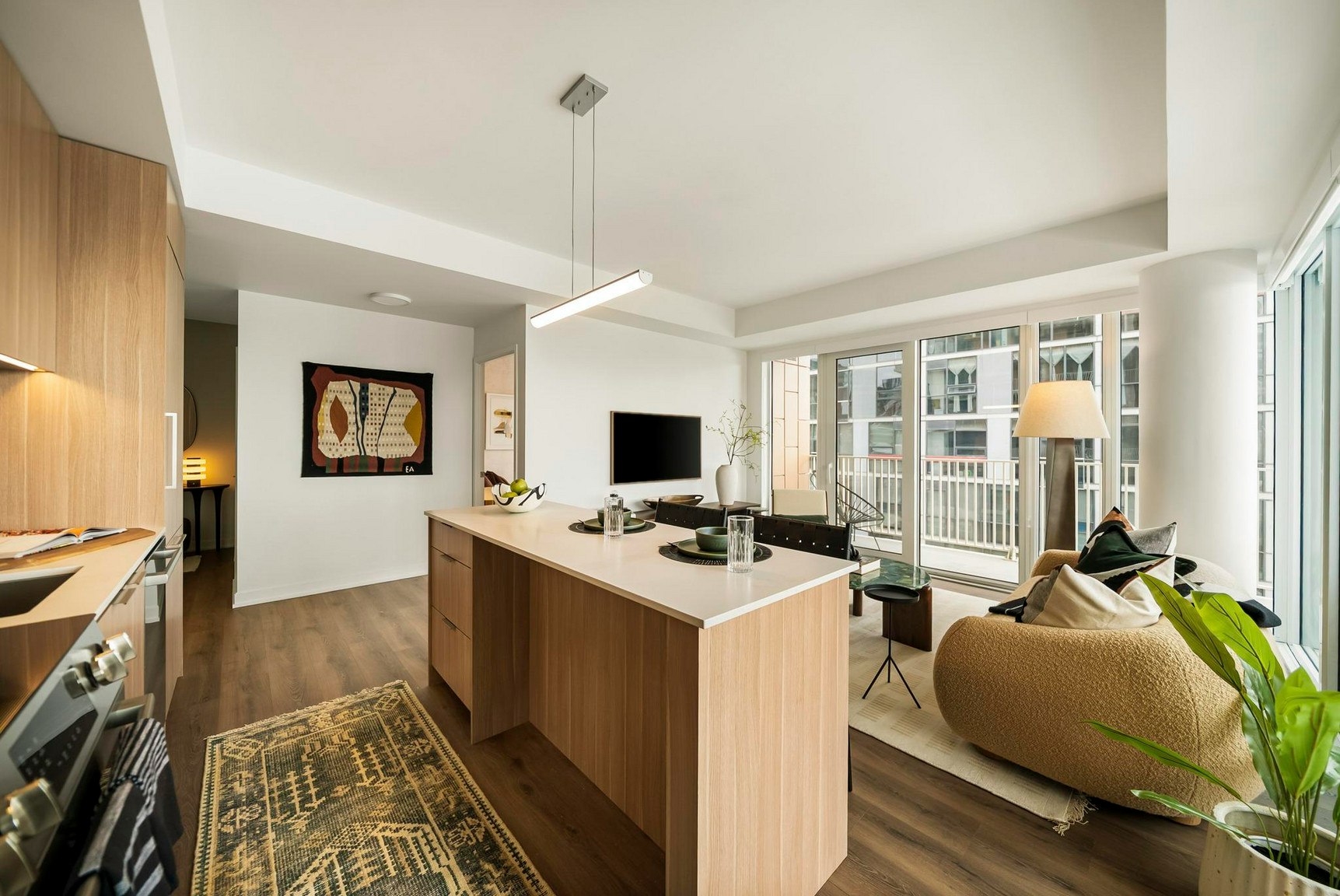 1116-88 Bathurst Street, Toronto, ON, M5V 0W8