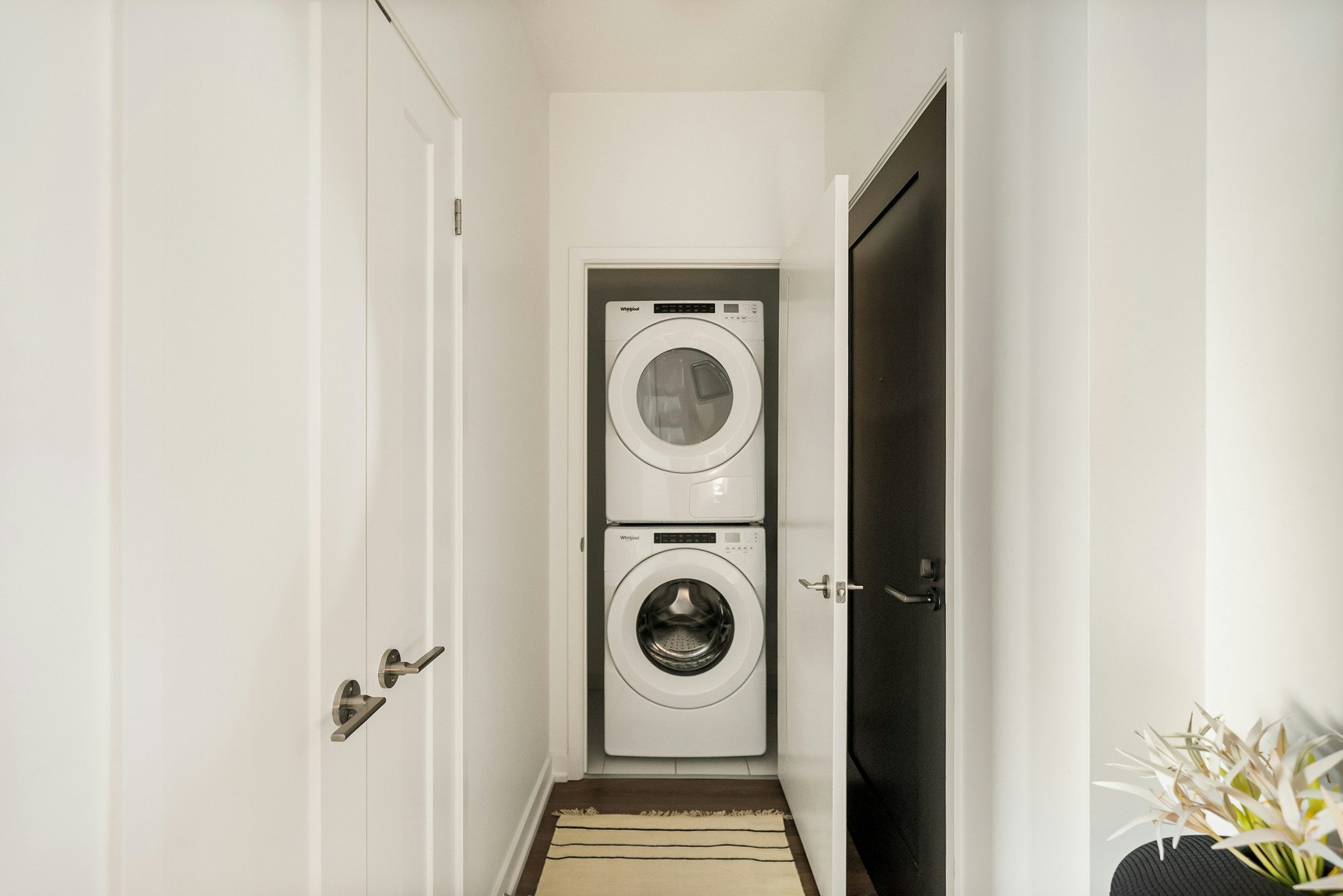 1117-88 Bathurst Street, Toronto, ON, M5V 0W8 - 61