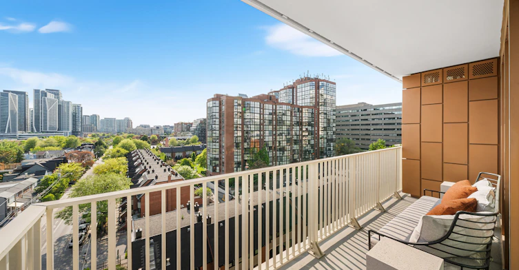 1117-88 Bathurst Street, Toronto, ON, M5V 0W8 - 49
