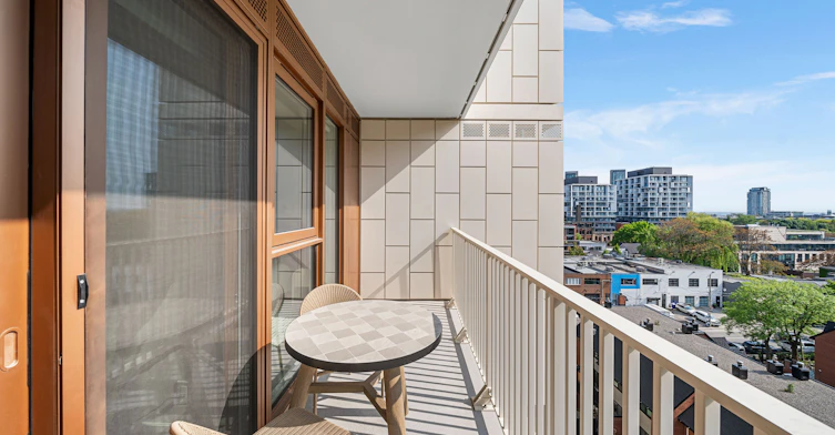 1117-88 Bathurst Street, Toronto, ON, M5V 0W8 - 41