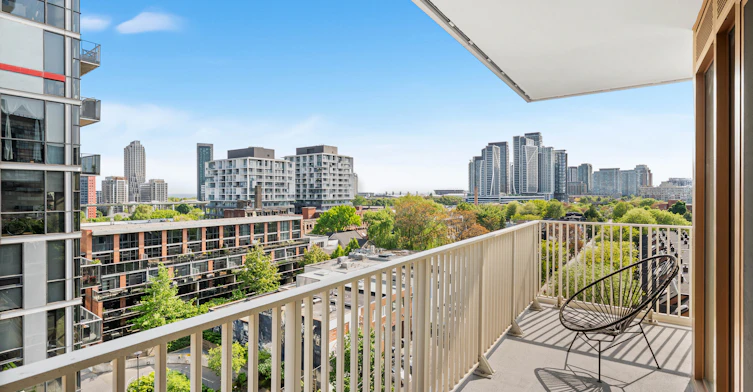1116-88 Bathurst Street, Toronto, ON, M5V 0W8 - 48